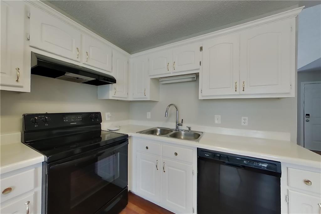 7813201 Property Photo 6