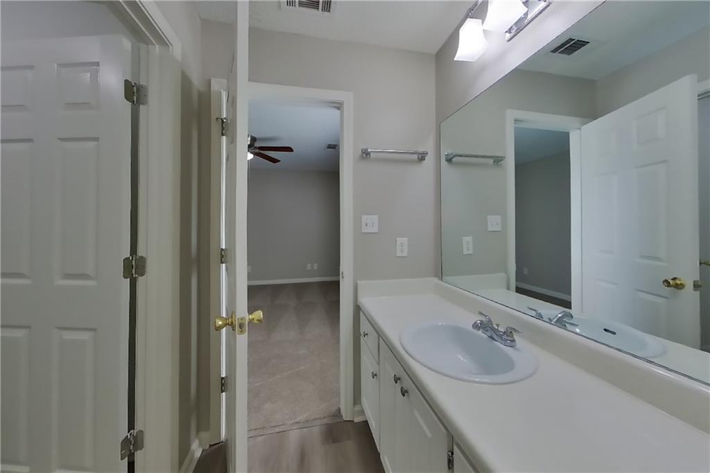 7813201 Property Photo 8