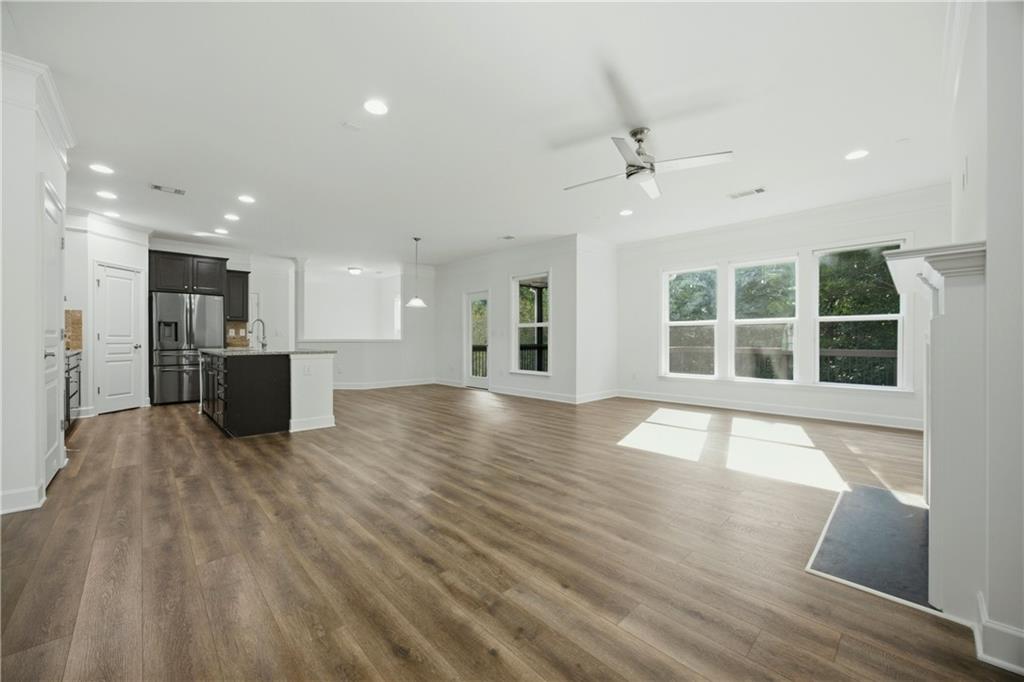 734 Binkley Walk Property Photo 8