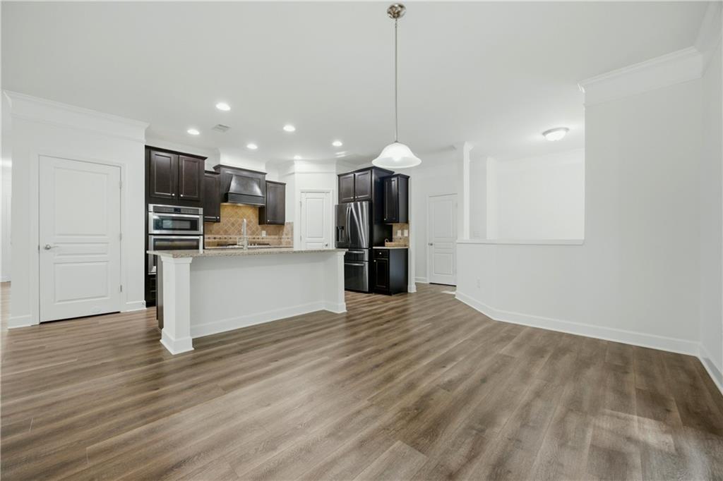 734 Binkley Walk Property Photo 9