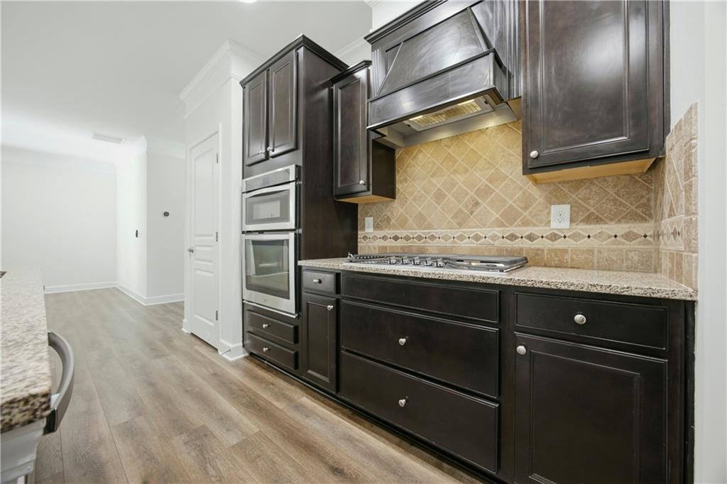 734 Binkley Walk Property Photo 10
