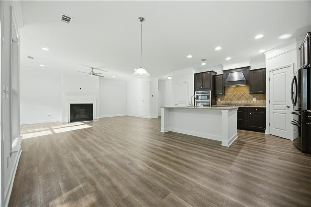 734 Binkley Walk Property Photo 11
