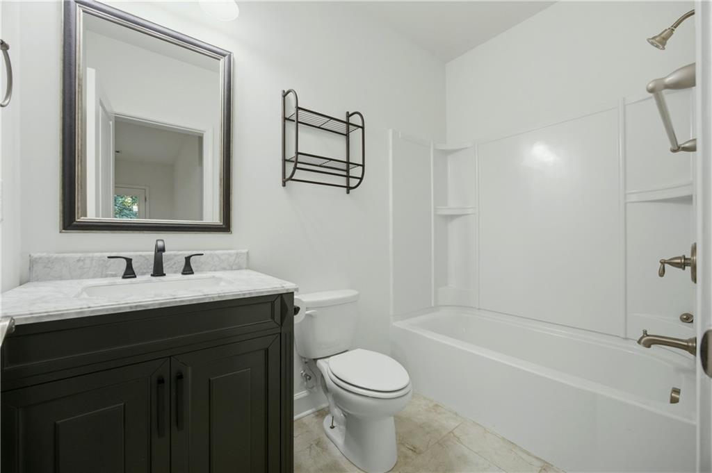 734 Binkley Walk Property Photo 31