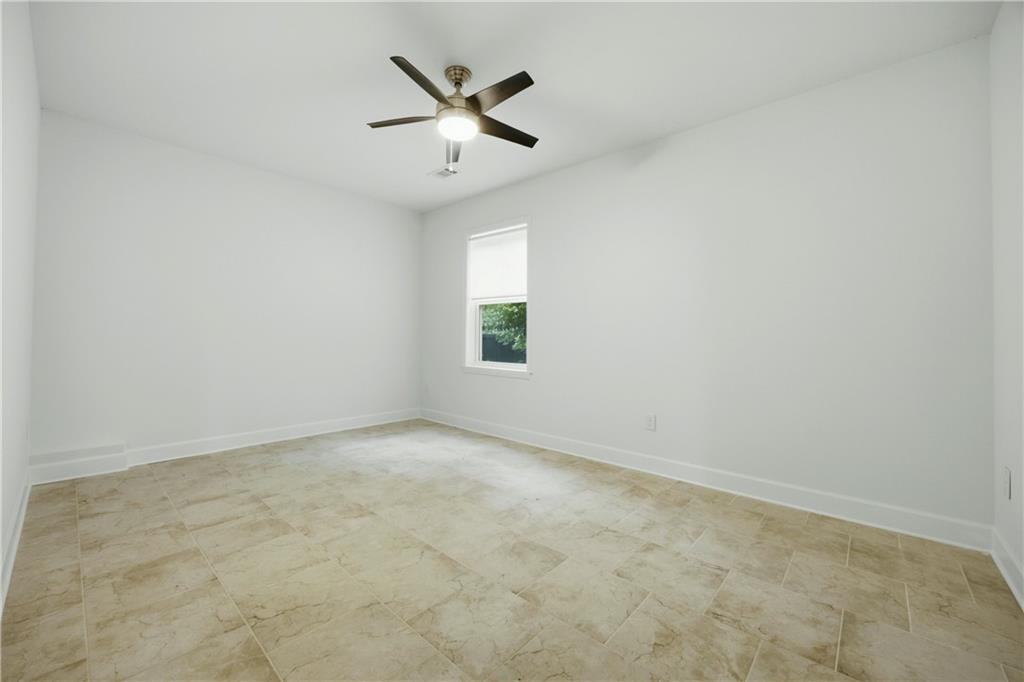 734 Binkley Walk Property Photo 32