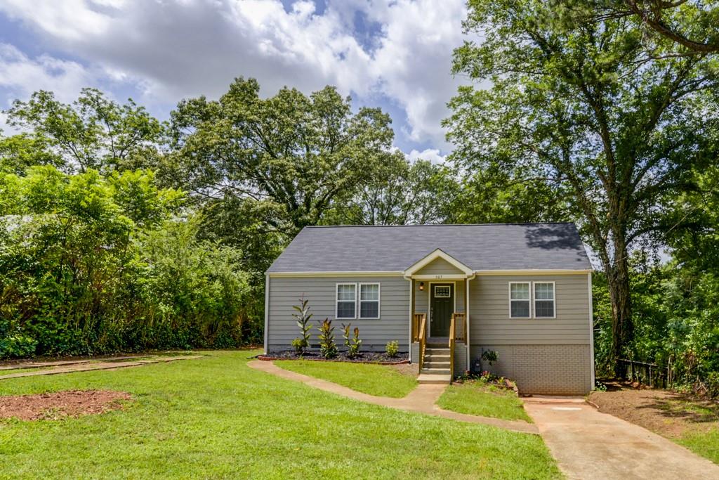 567 Ashburton Avenue Property Photo 1