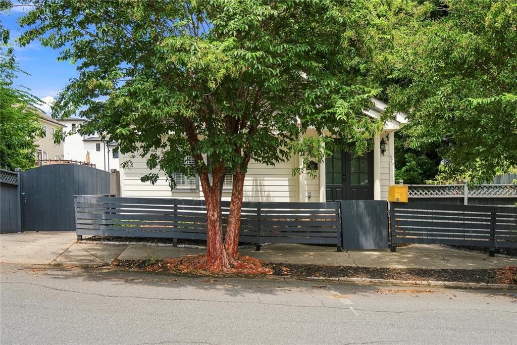 574 Wabash Avenue Ne Property Photo 1