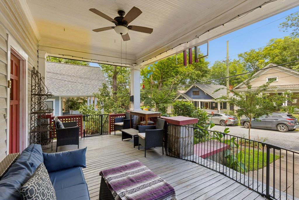 424 Euclid Terrace NE Property Photo 1