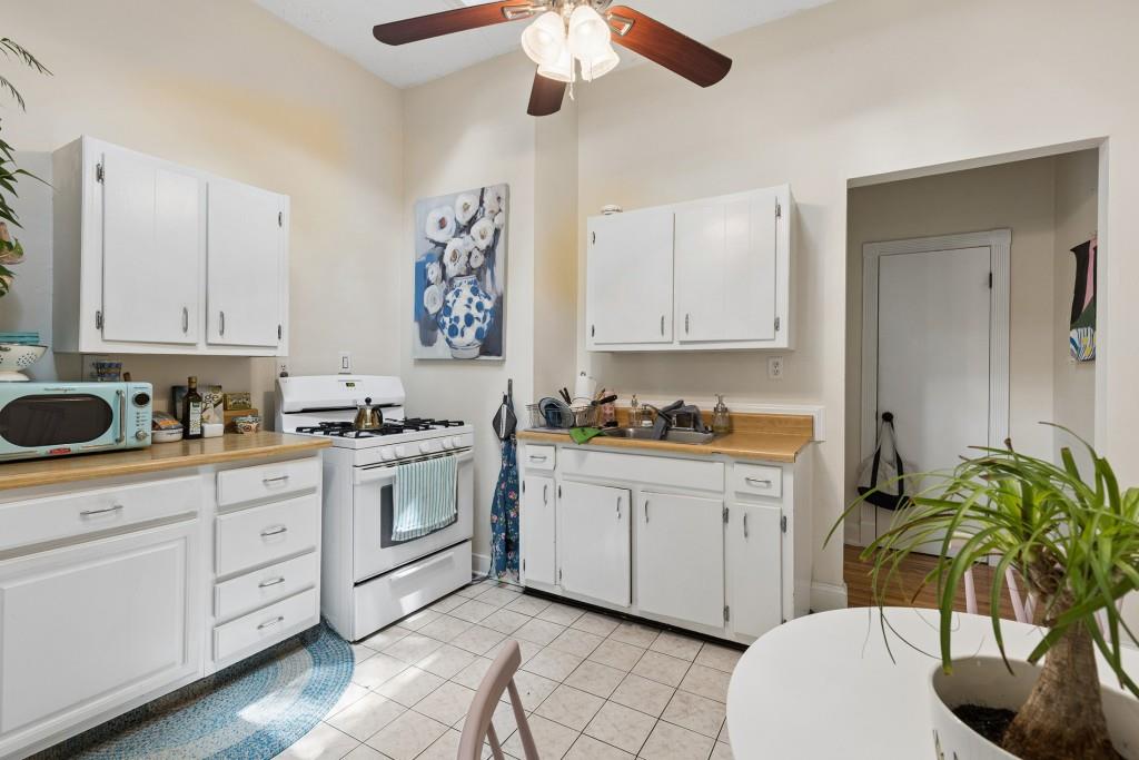 424 Euclid Terrace Ne Property Photo 6