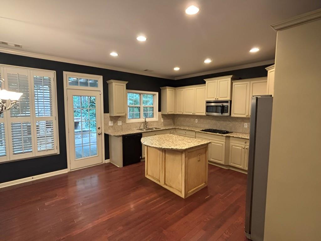 216 Daybreak Rush Property Photo 9
