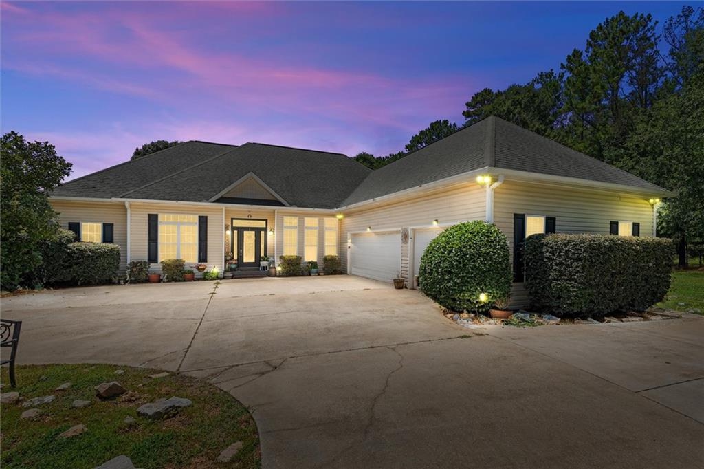 900 Old Four Notch Road Property Photo 1