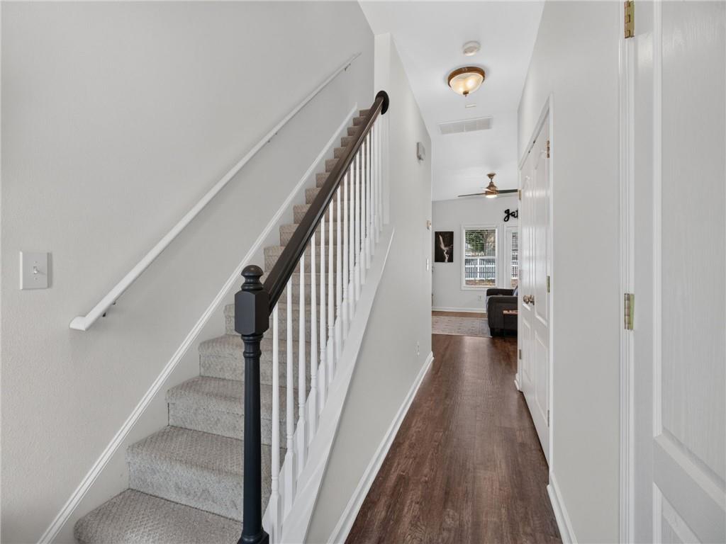 6475 Whitebeam Trail Property Photo 3
