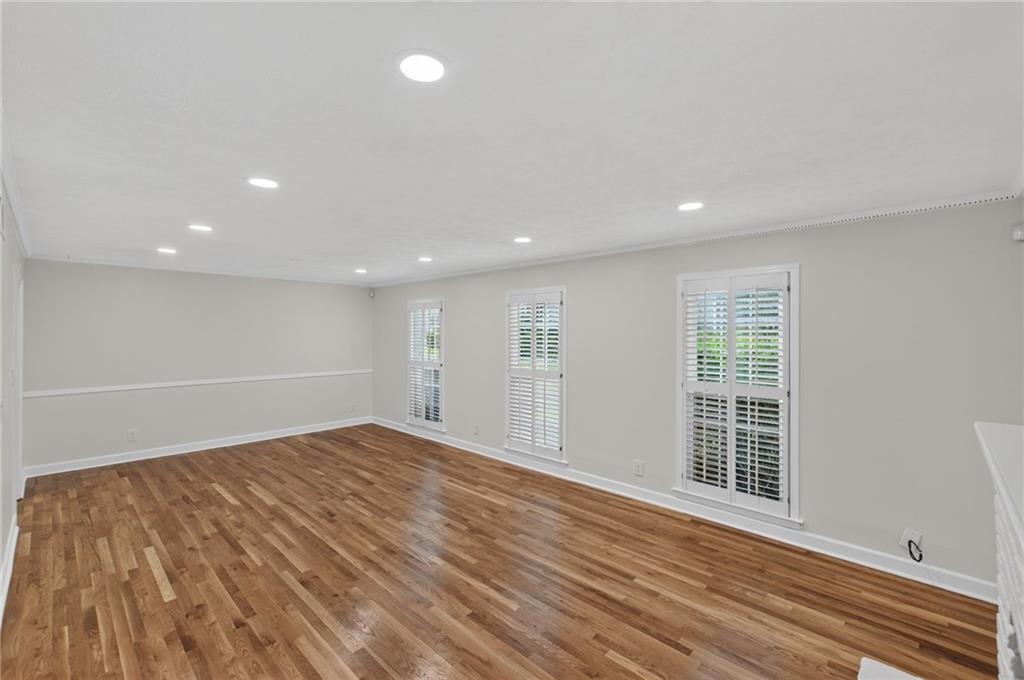 2920 Lavista Way Property Photo 7