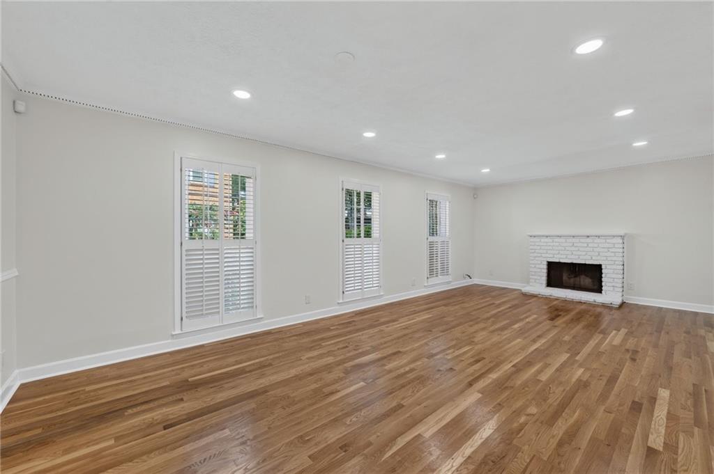2920 Lavista Way Property Photo 8