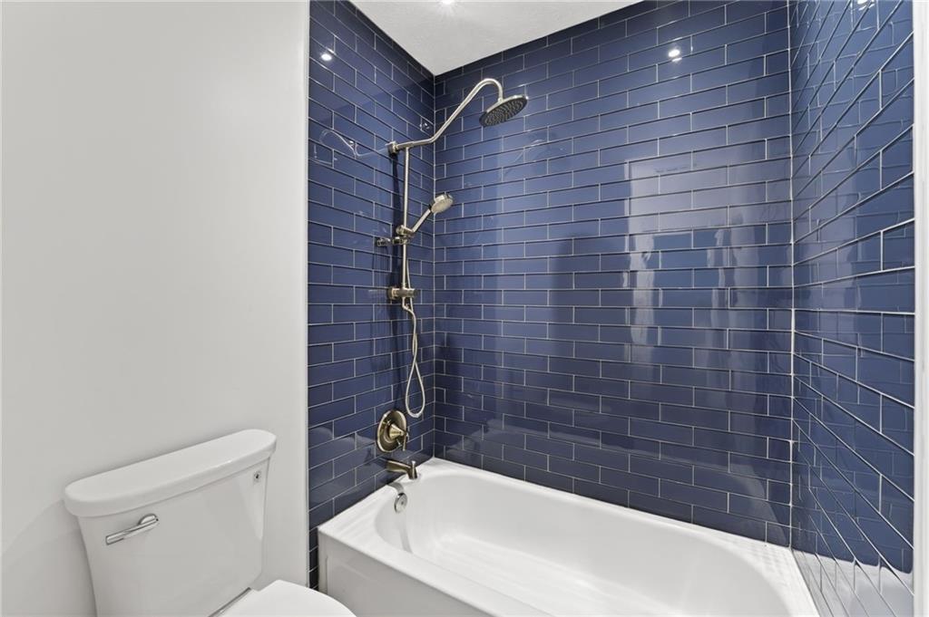 2920 Lavista Way Property Photo 32