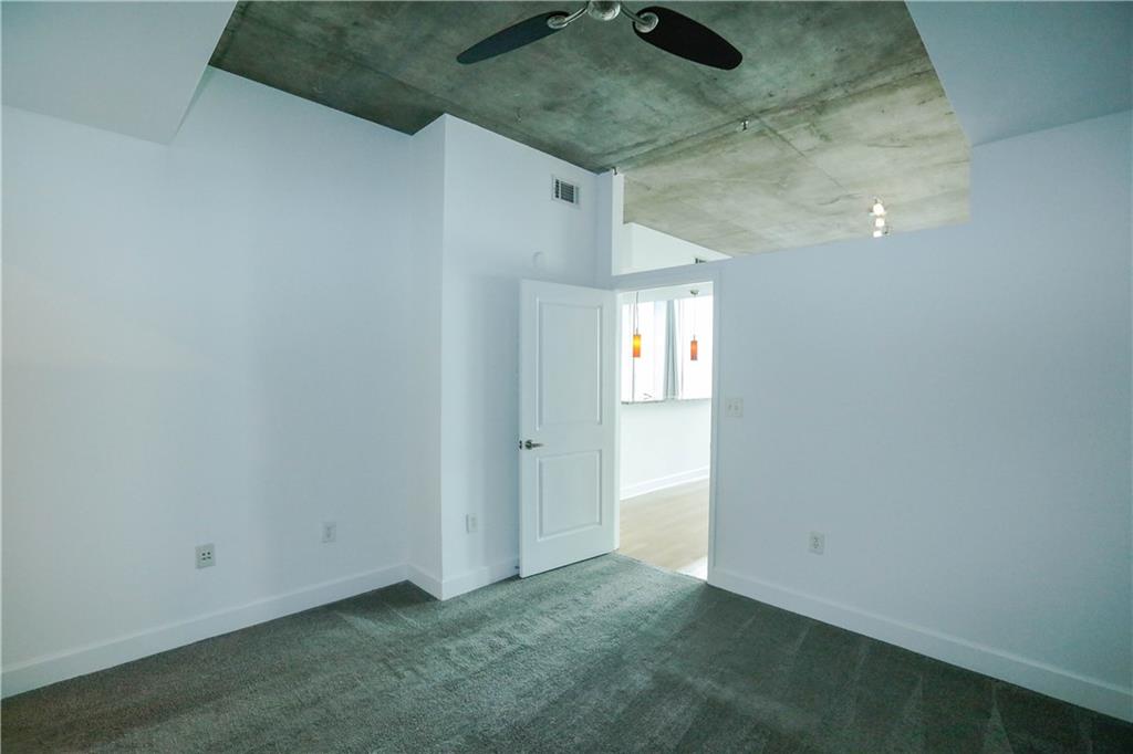 7813376 Property Photo 17