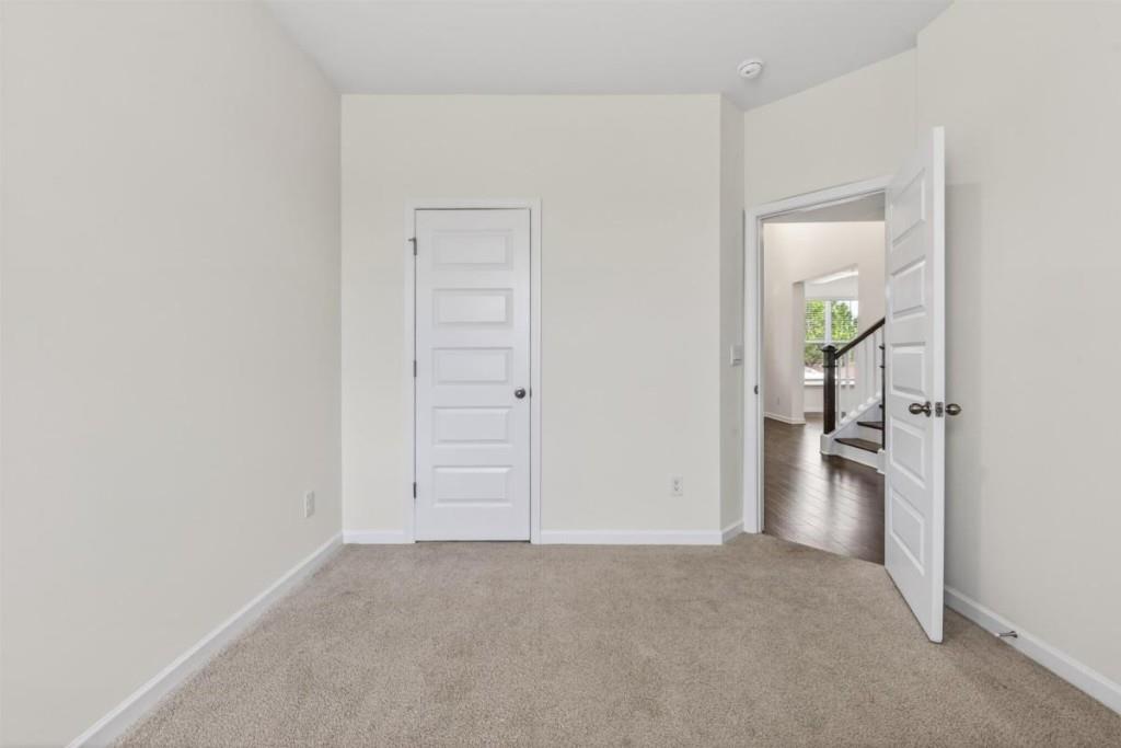 7813387 Property Photo 33