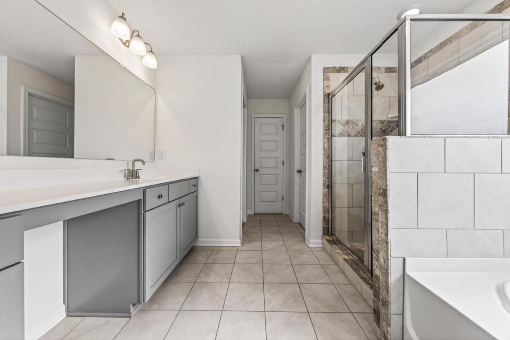 7813387 Property Photo 42