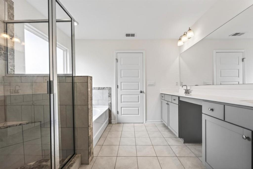 7813387 Property Photo 45