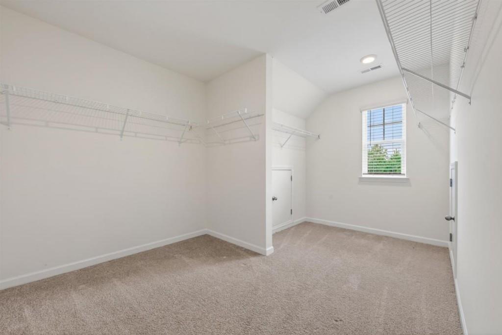 7813387 Property Photo 46