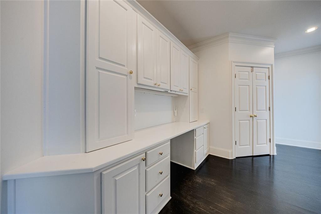 2614 Thurleston Lane Property Photo 48