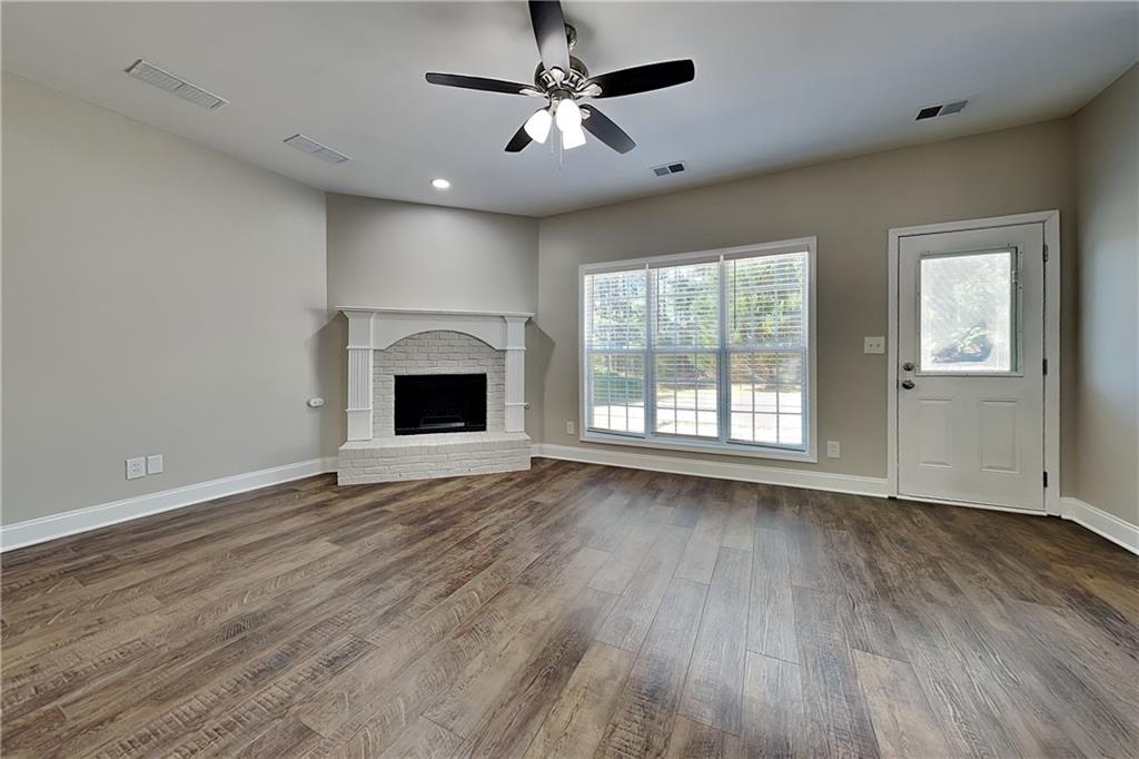 755 Willowwind Drive Property Photo 3
