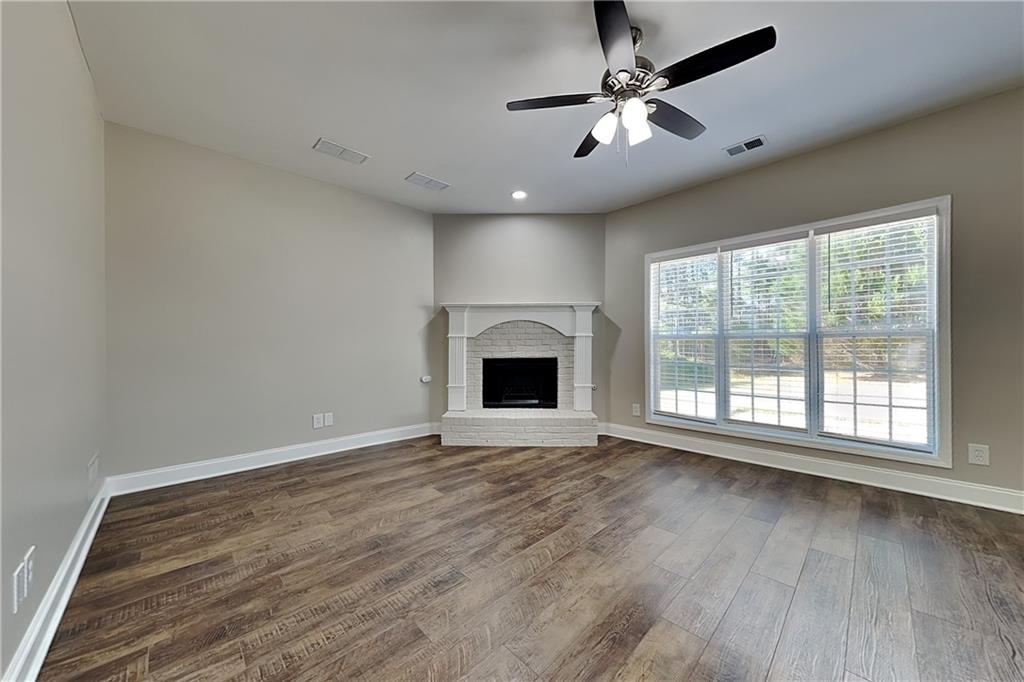 755 Willowwind Drive Property Photo 4