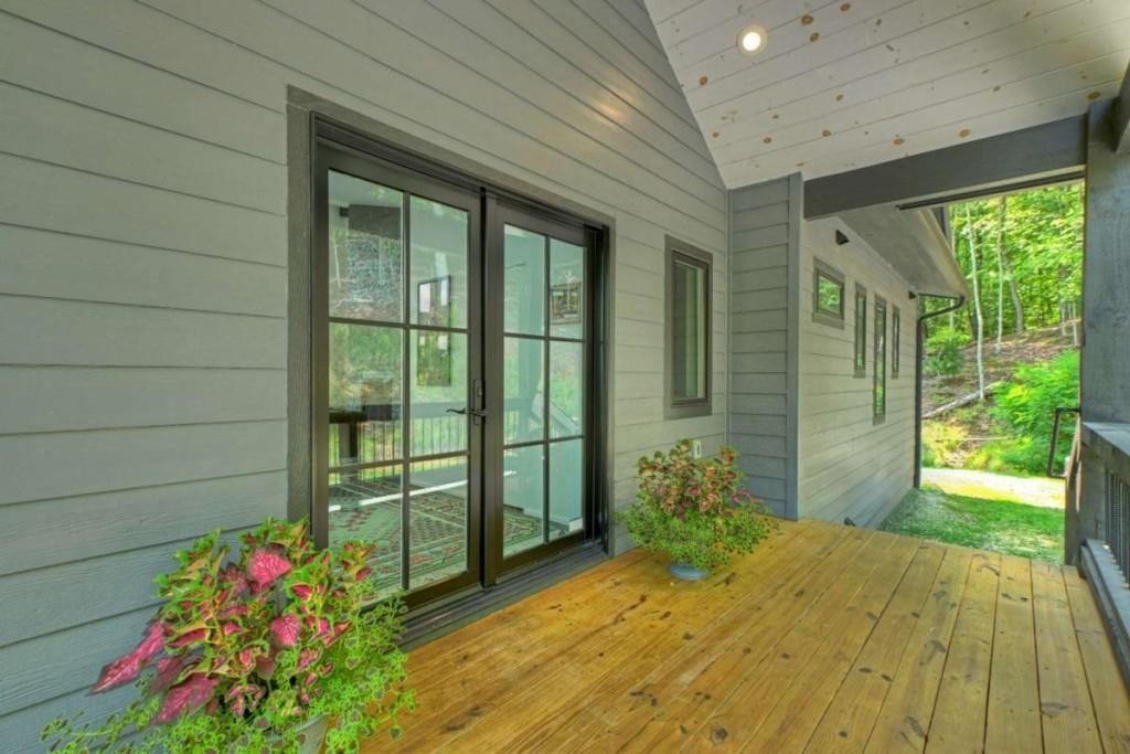 100 Boundless Trail Property Photo 12