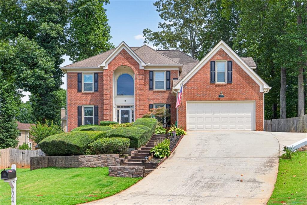 1044 Bellaire Court Property Photo 1