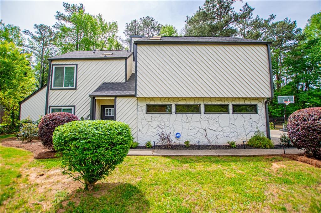 3702 Hembree Lane Property Photo 1