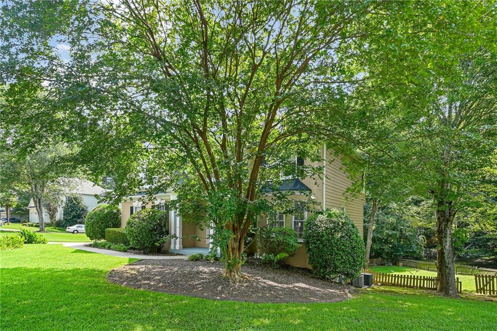 1014 Deer Hollow Drive Property Photo 2