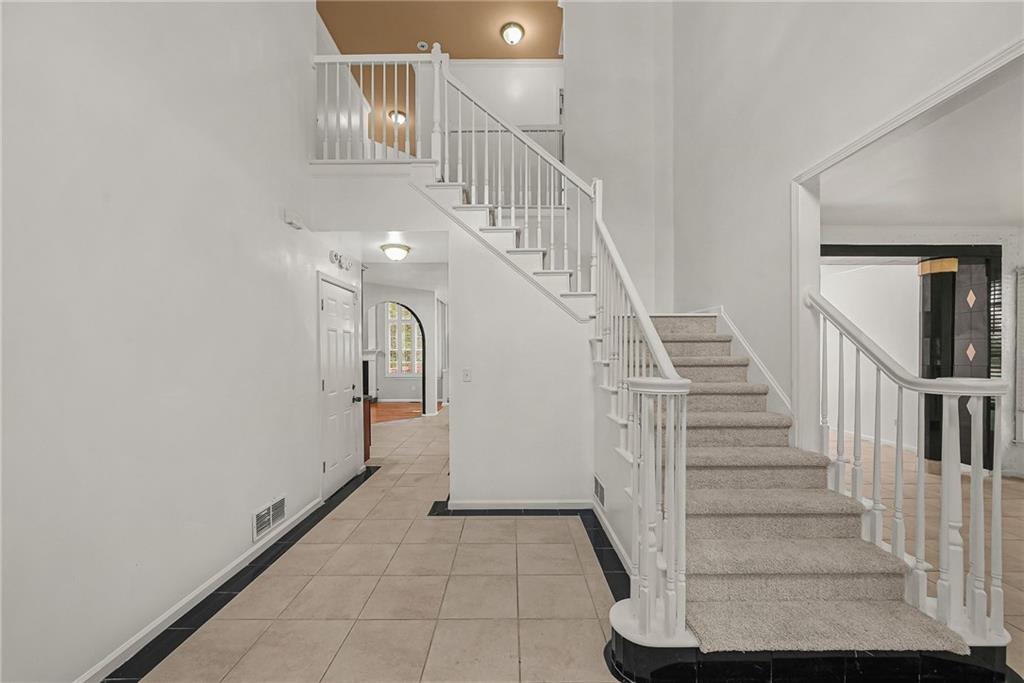 1014 Deer Hollow Drive Property Photo 4