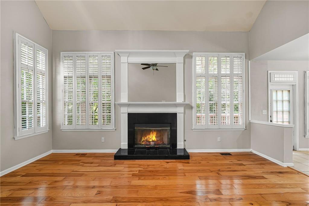 1014 Deer Hollow Drive Property Photo 16