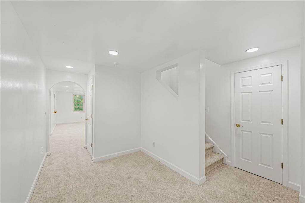 1014 Deer Hollow Drive Property Photo 32