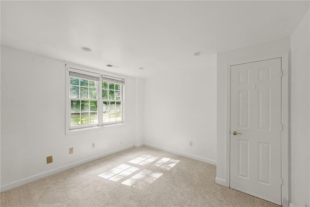 1014 Deer Hollow Drive Property Photo 33