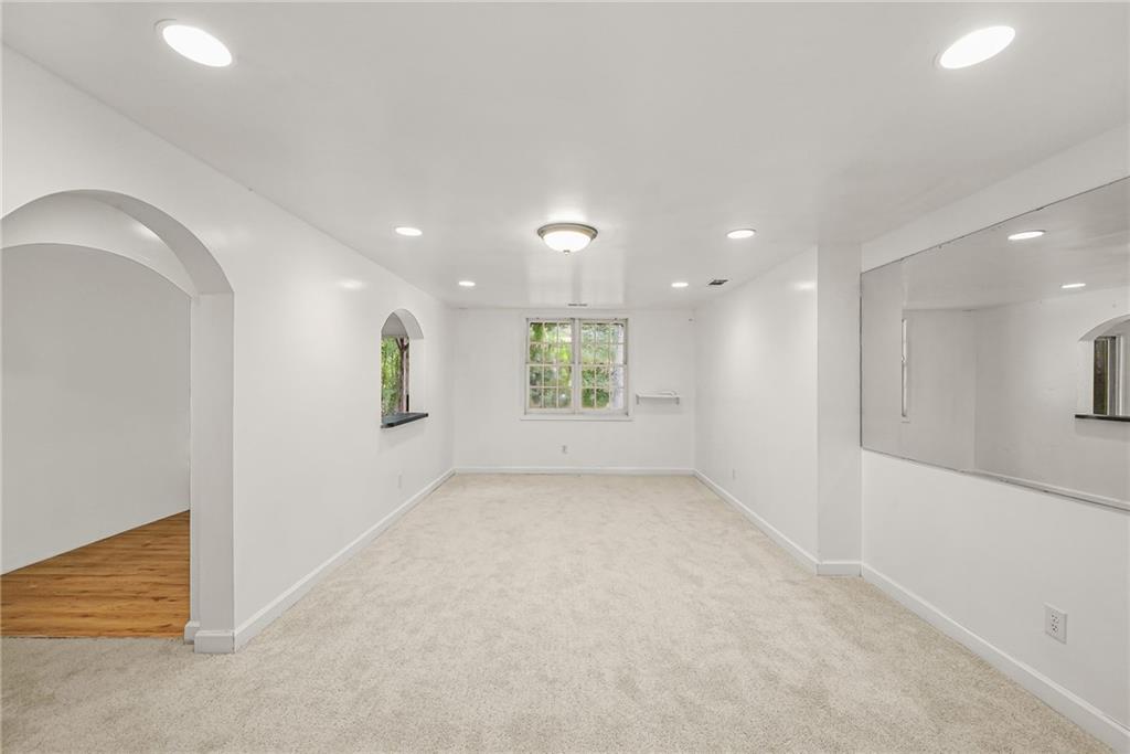 1014 Deer Hollow Drive Property Photo 35