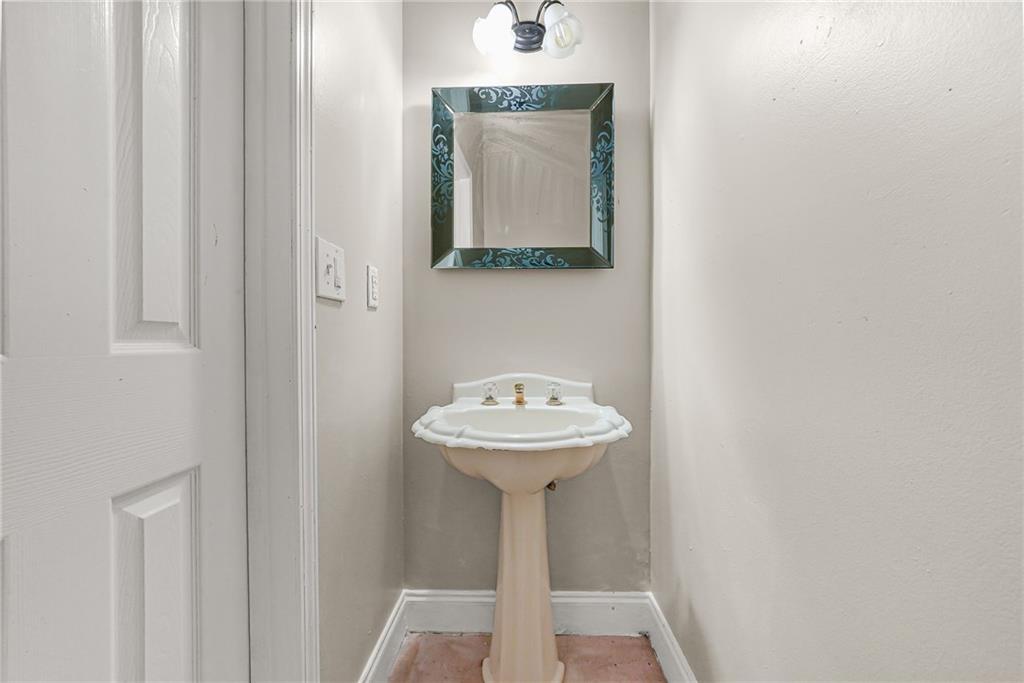 1014 Deer Hollow Drive Property Photo 38