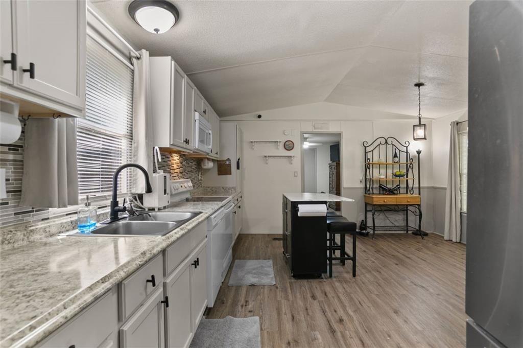 5002 Bee Tree Road Se Property Photo 17