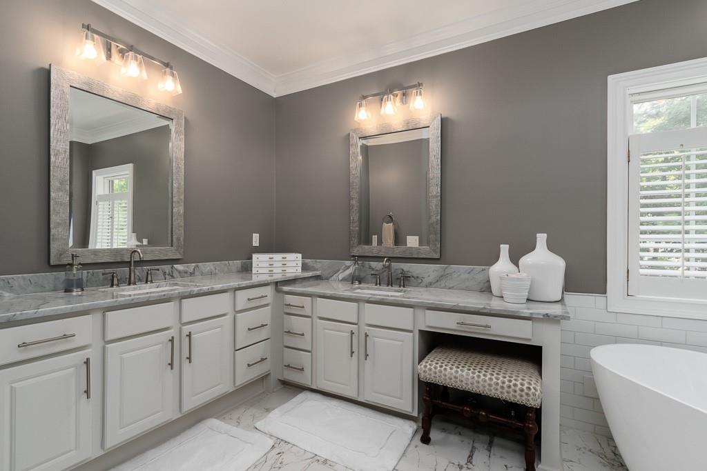 2537 Oglethorpe Circle Ne Property Photo 18