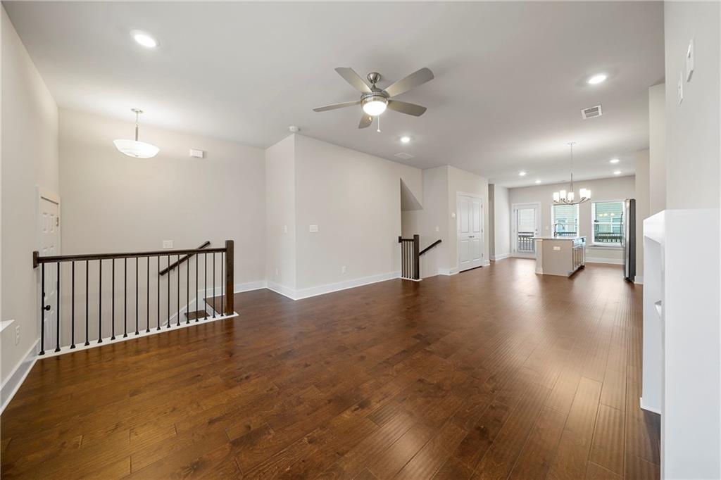 3761 Oxford Circle Property Photo 2