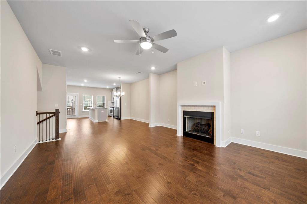3761 Oxford Circle Property Photo 3