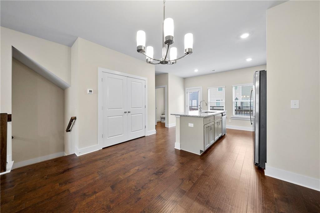 3761 Oxford Circle Property Photo 5
