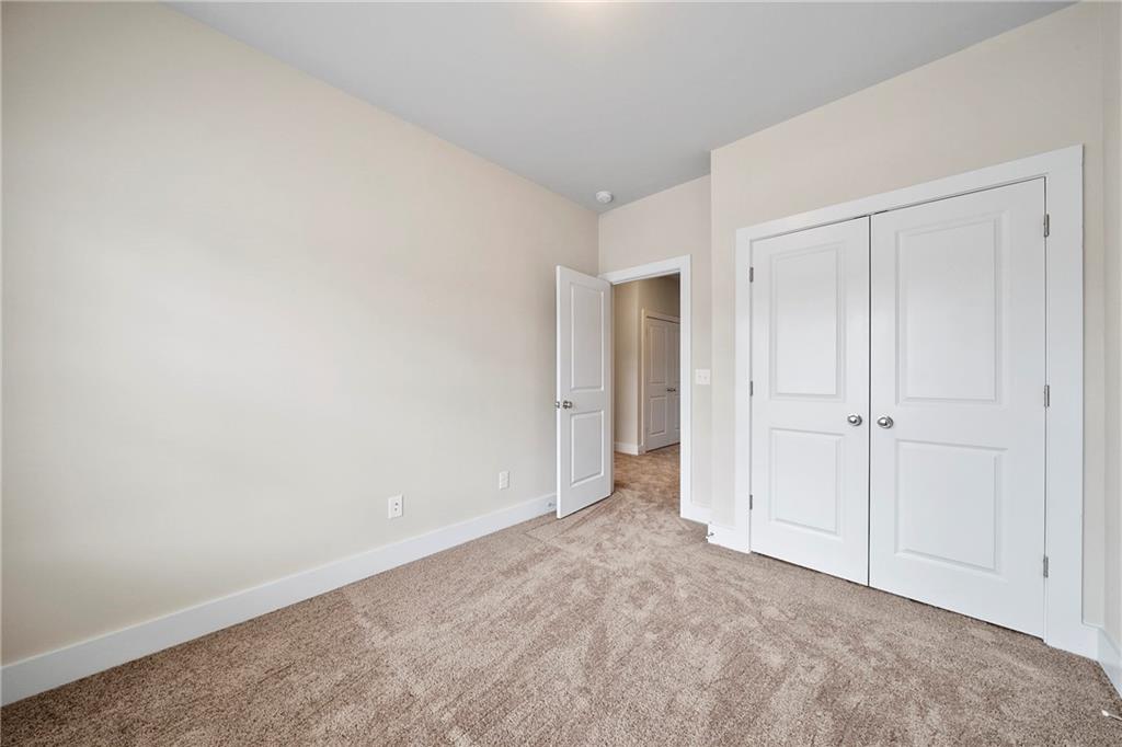 3761 Oxford Circle Property Photo 12