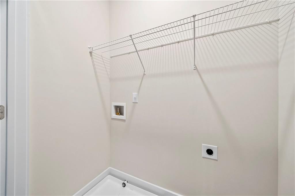 3761 Oxford Circle Property Photo 14