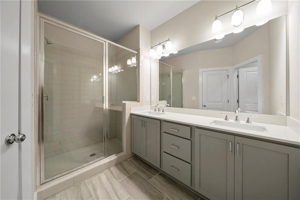 3761 Oxford Circle Property Photo 17