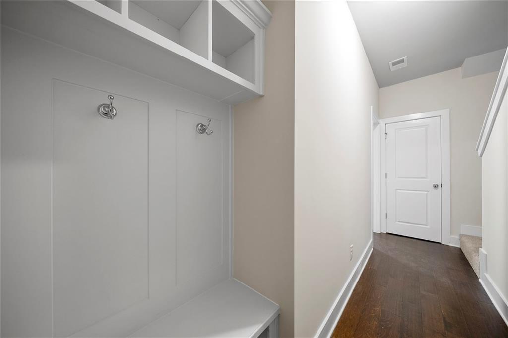 3761 Oxford Circle Property Photo 21