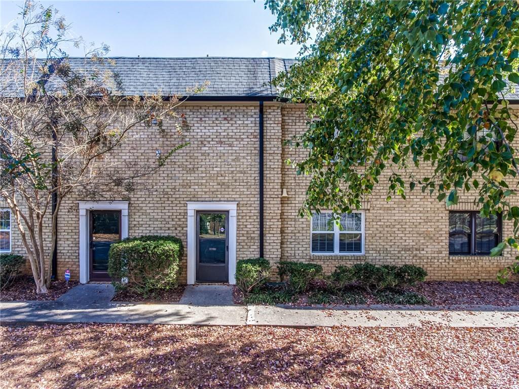 280 Winding River Road Unit B Property Photo 1