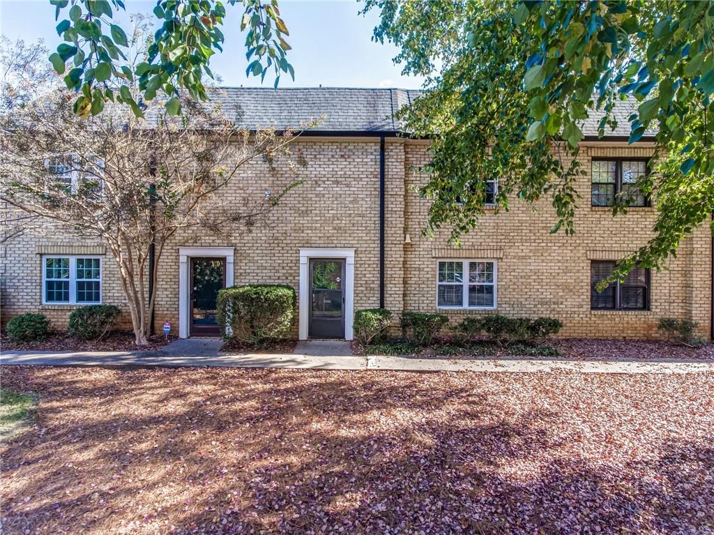 280 Winding River Road Unit B Property Photo 2