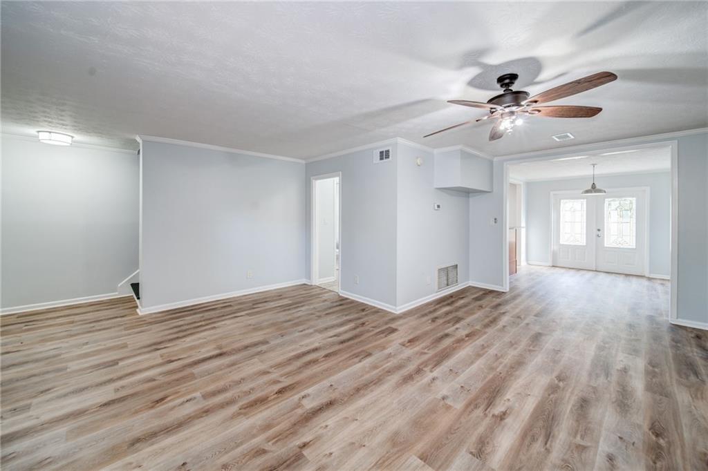 280 Winding River Road Unit B Property Photo 6