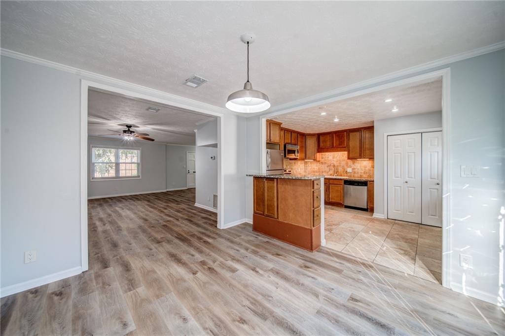 280 Winding River Road Unit B Property Photo 15