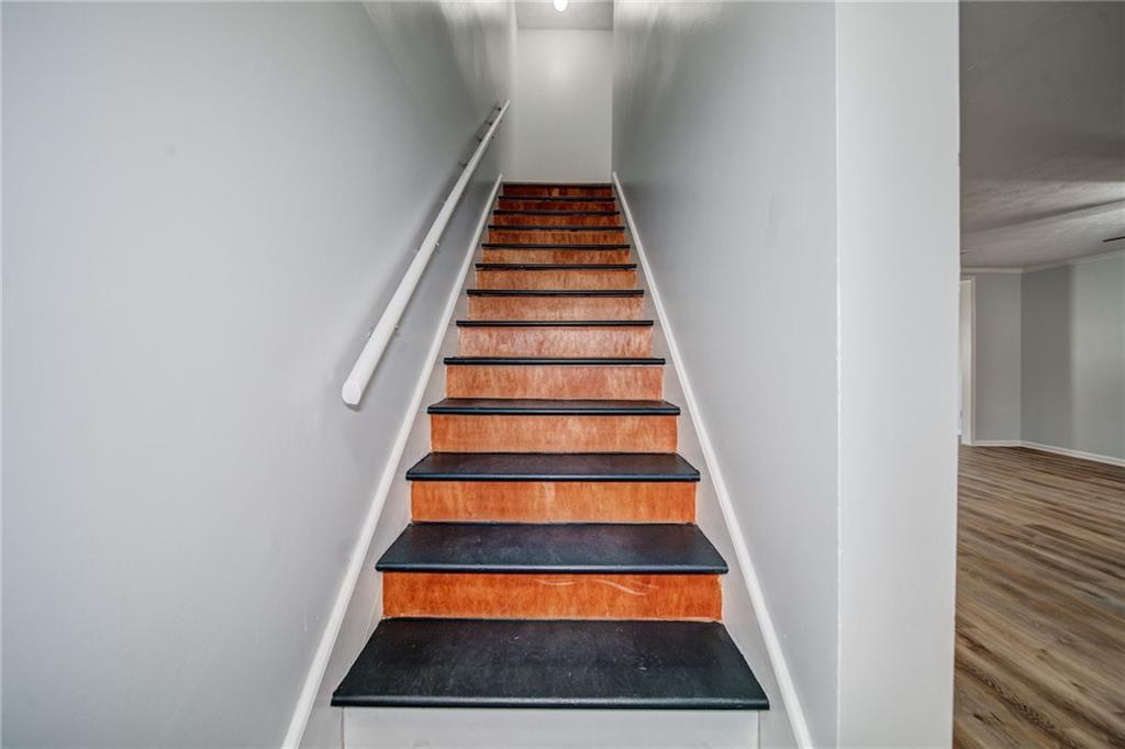 280 Winding River Road Unit B Property Photo 18
